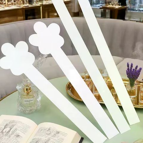 แผ่นทดสอบกลิ่นหอมแบบใช้แล้วทิ้ - Perfume Fragrance Tester บทวิจารณ์และราคา